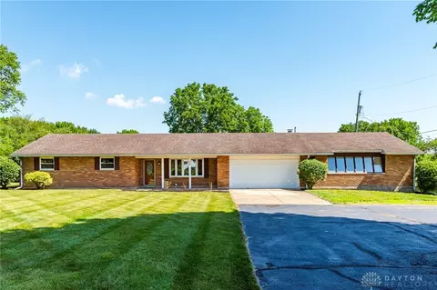 8660 Haddix Rd, Fairborn, OH 45324 photo 1