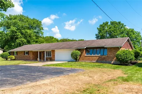 8660 Haddix Rd, Fairborn, OH 45324 photo 4