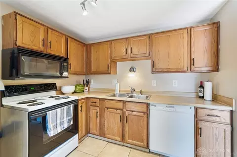 2845 Millbank Row, Maineville, OH 45039 photo 8
