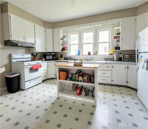 324 E Lincoln Ave, Ada, OH 45810 photo 13