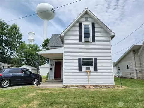 324 E Lincoln Ave, Ada, OH 45810 photo 2