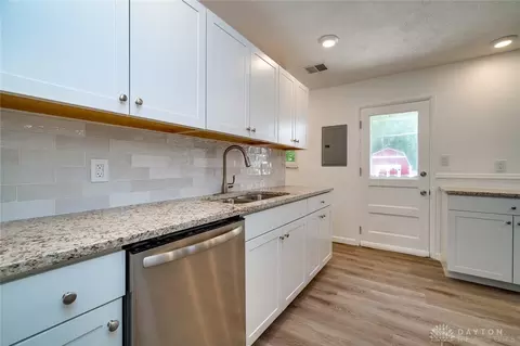 2411 E Stroop Rd, Dayton, OH 45440 photo 7