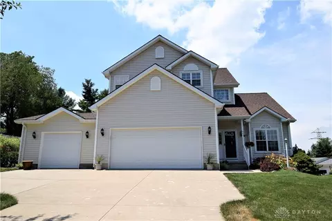 477 Carillion Dr, Springfield, OH 45503 photo 1