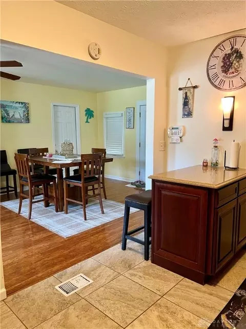 1616 Victory Dr, Springfield, OH 45505 photo 8