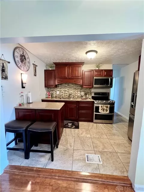 1616 Victory Dr, Springfield, OH 45505 photo 9