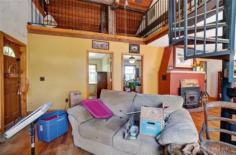 6647 River Rd, Springfield, OH 45502 photo 8
