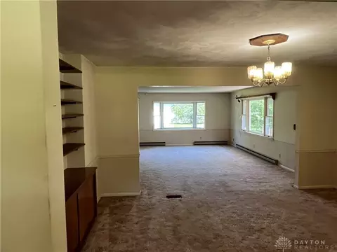 5384 N Hampton Rd, Springfield, OH 45502 photo 3