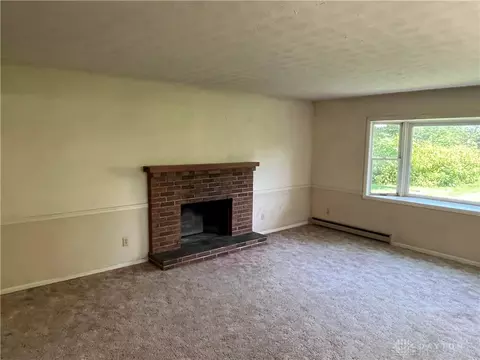 5384 N Hampton Rd, Springfield, OH 45502 photo 4