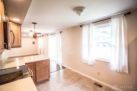 4762 Bonnie Rd, Dayton, OH 45440 photo 14