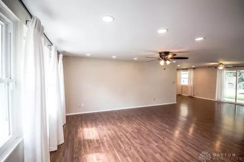 4762 Bonnie Rd, Dayton, OH 45440 photo 5