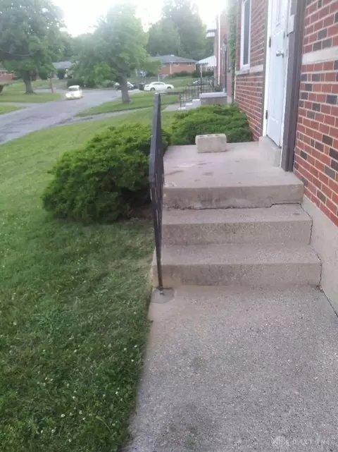 47 Bennington Dr, Dayton, OH 45405 photo 4