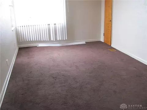 47 Bennington Dr, Dayton, OH 45405 photo 5