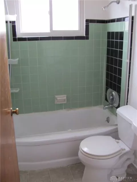 47 Bennington Dr, Dayton, OH 45405 photo 9