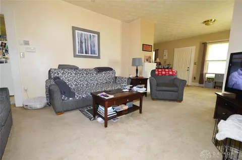 231 N Clairmont Ave, Springfield, OH 45503 photo 11