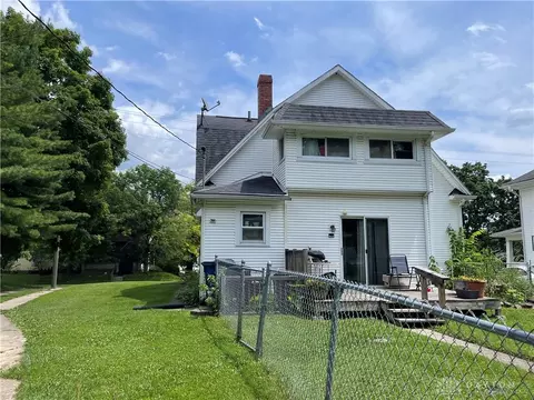 231 N Clairmont Ave, Springfield, OH 45503 photo 2