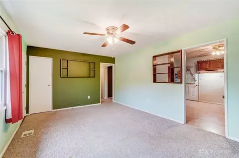 5661 Sharp Rd, Dayton, OH 45432 photo 6