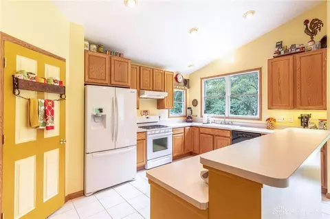 2231 Simison Rd, Spring Valley, OH 45370 photo 9