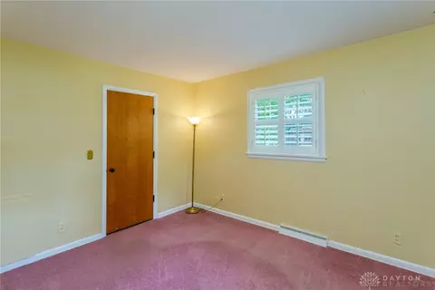 811 Wellington Dr, Springfield, OH 45506 photo 12