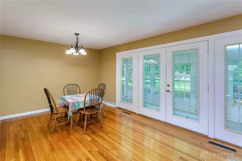 811 Wellington Dr, Springfield, OH 45506 photo 11