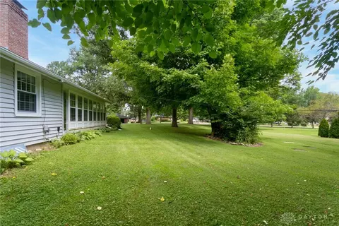 811 Wellington Dr, Springfield, OH 45506 photo 41