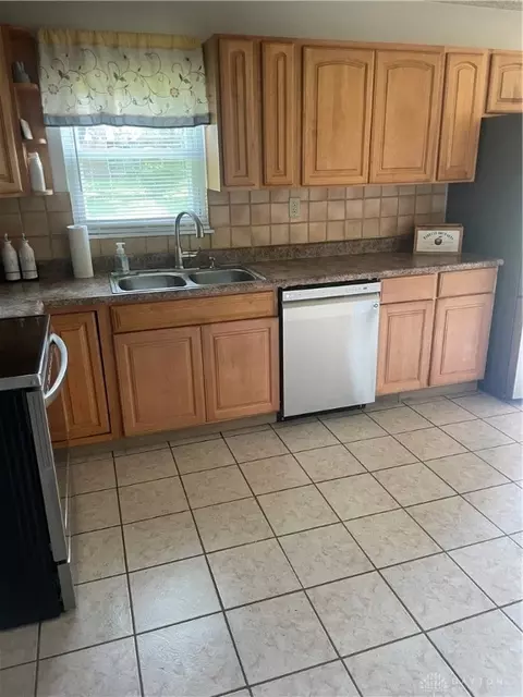 834 E 2nd St, Franklin, OH 45005 photo 9
