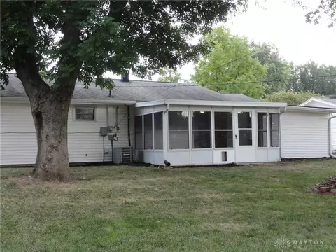 424 Maplecrest Dr, Troy, OH 45373 photo 4