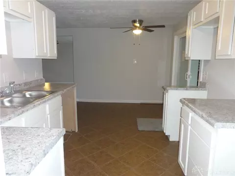 424 Maplecrest Dr, Troy, OH 45373 photo 14