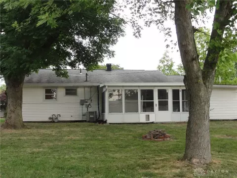 424 Maplecrest Dr, Troy, OH 45373 photo 5