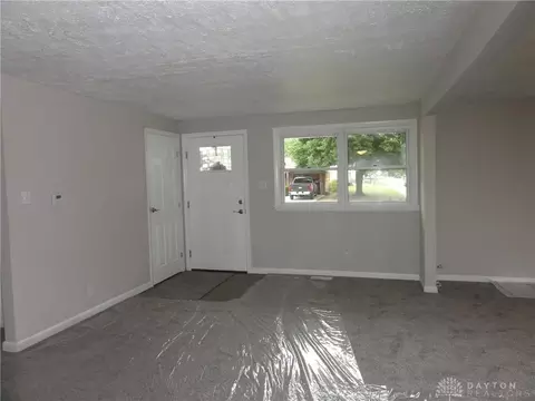 424 Maplecrest Dr, Troy, OH 45373 photo 9