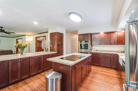 3925 Eagle Point Dr, Beavercreek, OH 45430 photo 14