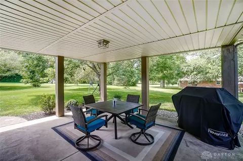 3925 Eagle Point Dr, Beavercreek, OH 45430 photo 37