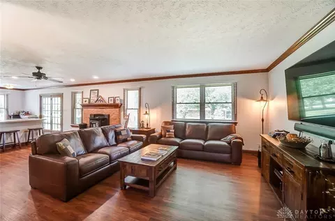 3925 Eagle Point Dr, Beavercreek, OH 45430 photo 7