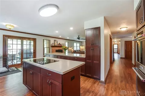 3925 Eagle Point Dr, Beavercreek, OH 45430 photo 17