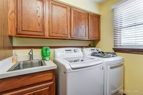 3925 Eagle Point Dr, Beavercreek, OH 45430 photo 32