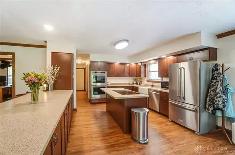3925 Eagle Point Dr, Beavercreek, OH 45430 photo 12