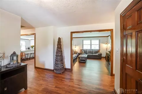 3925 Eagle Point Dr, Beavercreek, OH 45430 photo 5