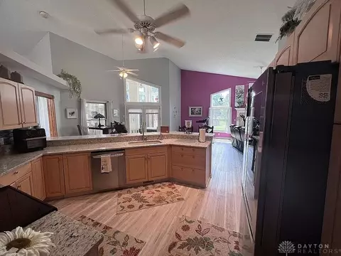 4645 Bolin Ave, Springfield, OH 45502 photo 9
