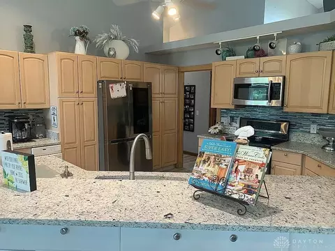 4645 Bolin Ave, Springfield, OH 45502 photo 10