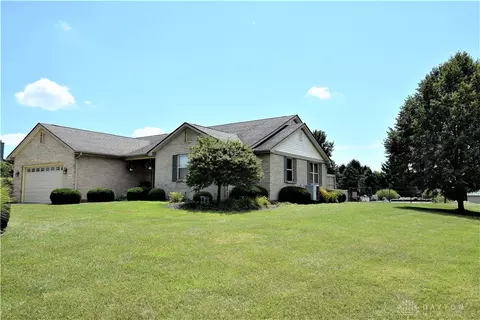 4643 Echo Hills Ave, Springfield, OH 45502 photo 2
