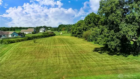 2711 Windy Ridge Dr, Moorefield Twp, OH 45502 photo 1