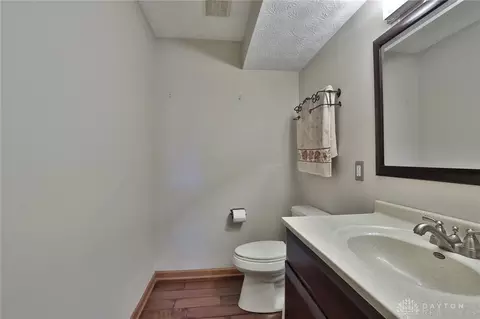 8611 Glen Eagle Ct, Springboro, OH 45066 photo 23
