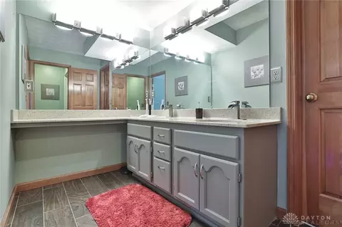 8611 Glen Eagle Ct, Springboro, OH 45066 photo 18