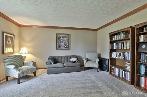 8611 Glen Eagle Ct, Springboro, OH 45066 photo 6