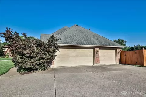 8611 Glen Eagle Ct, Springboro, OH 45066 photo 34