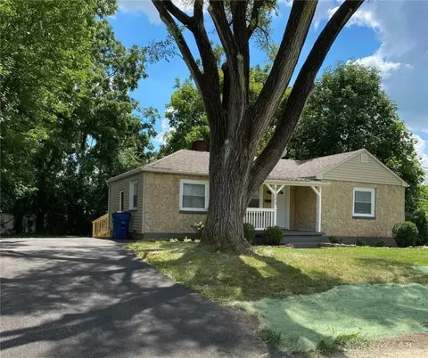 2122 Sunnyland Blvd, Springfield, OH 45506 photo 3