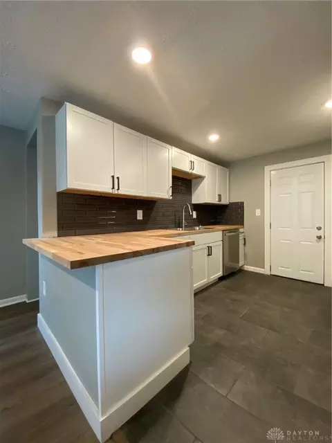 2122 Sunnyland Blvd, Springfield, OH 45506 photo 7