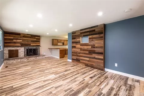 5545 Marshall Rd, Dayton, OH 45429 photo 3