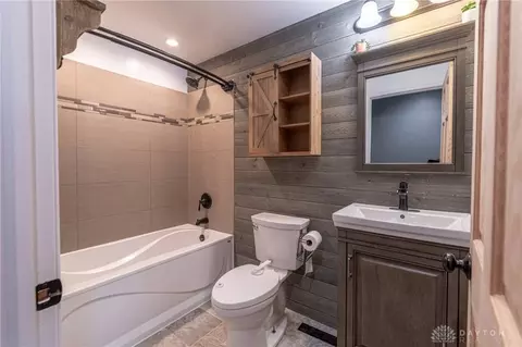 5545 Marshall Rd, Dayton, OH 45429 photo 18