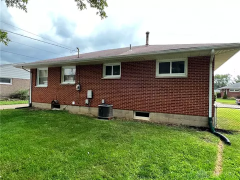 1133 Blaine Ave, Springfield, OH 45503 photo 2