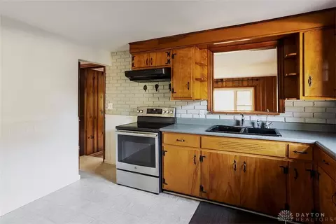 262 Hedge Dr, Springfield, OH 45504 photo 9